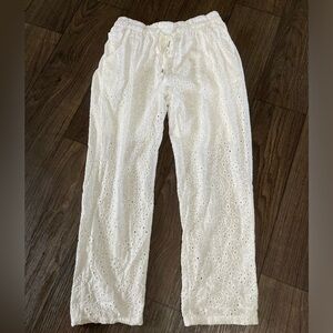 White eyelet summer pants with lining. La Madona. Size small. tags still on.